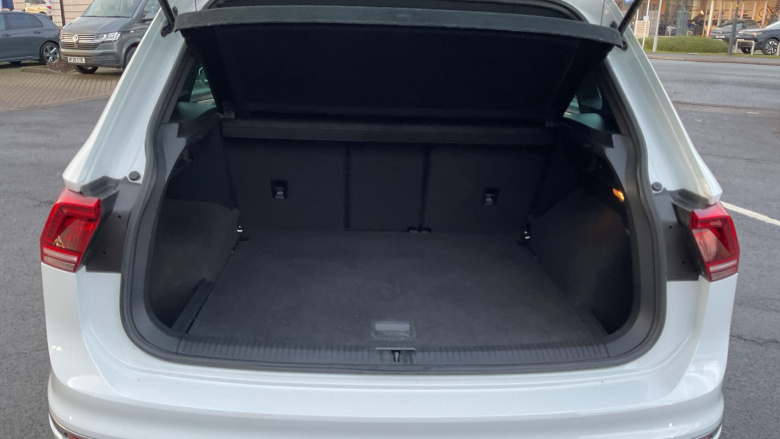 Volkswagen Tiguan 2.0 TDi 150 4Motion R-Line 5dr Diesel Estate